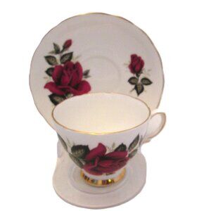 Vtg Colclough Deep Red Rose bone china teacup a product of Ridgway Potteriies Lt